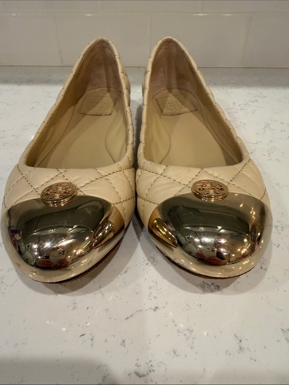 Tory Burch Cream Quilted Ballet Flats with Glam Gold Cap Toe Size 8.5 - Picture 10 of 10